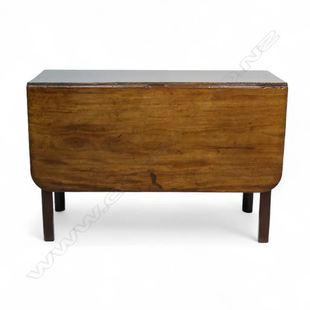 An English c.1760 solid flame mahogany drop leaf gate leg table, Image 1++